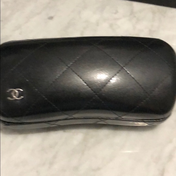 SOLD Authentic Chanel bow sunglasses - Picture 8 of 8